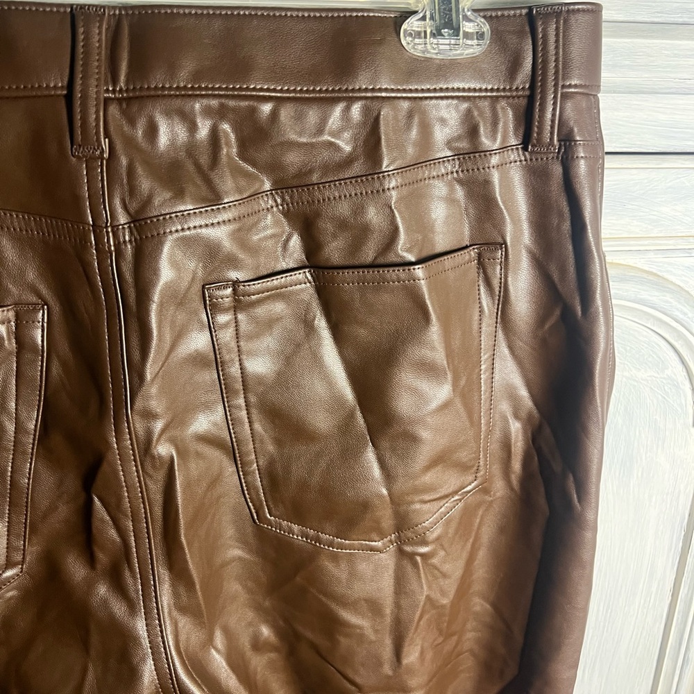 Abercrombie Curve Love Vegan Leather Dark Brown 90’s Straight Pants Ultra High - Picture 11 of 12